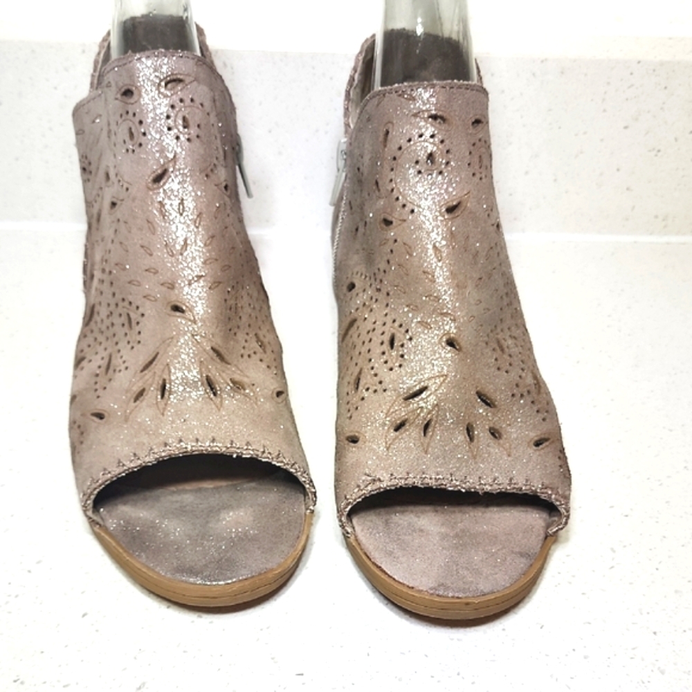 Cool By Coolway Metallic Flats Peep-Toe Sandals Size 9 Leather Made In Spain - Picture 2 of 9